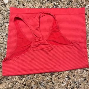 Under armor racer back workout tank size 6